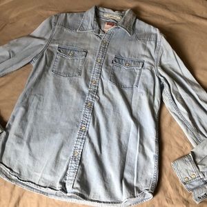 NWOT! Men’s Levi’s denim button up